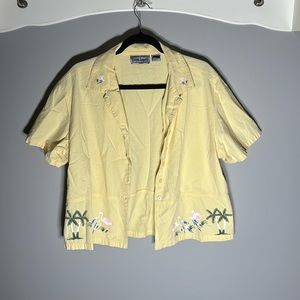 Vintage beachy top; yellow base with flamingo design